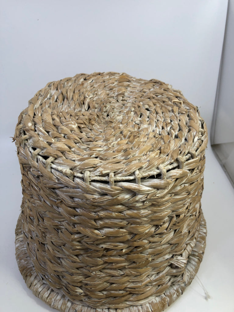 WHITE WASHED WOVEN BASKET W/HANDLES.