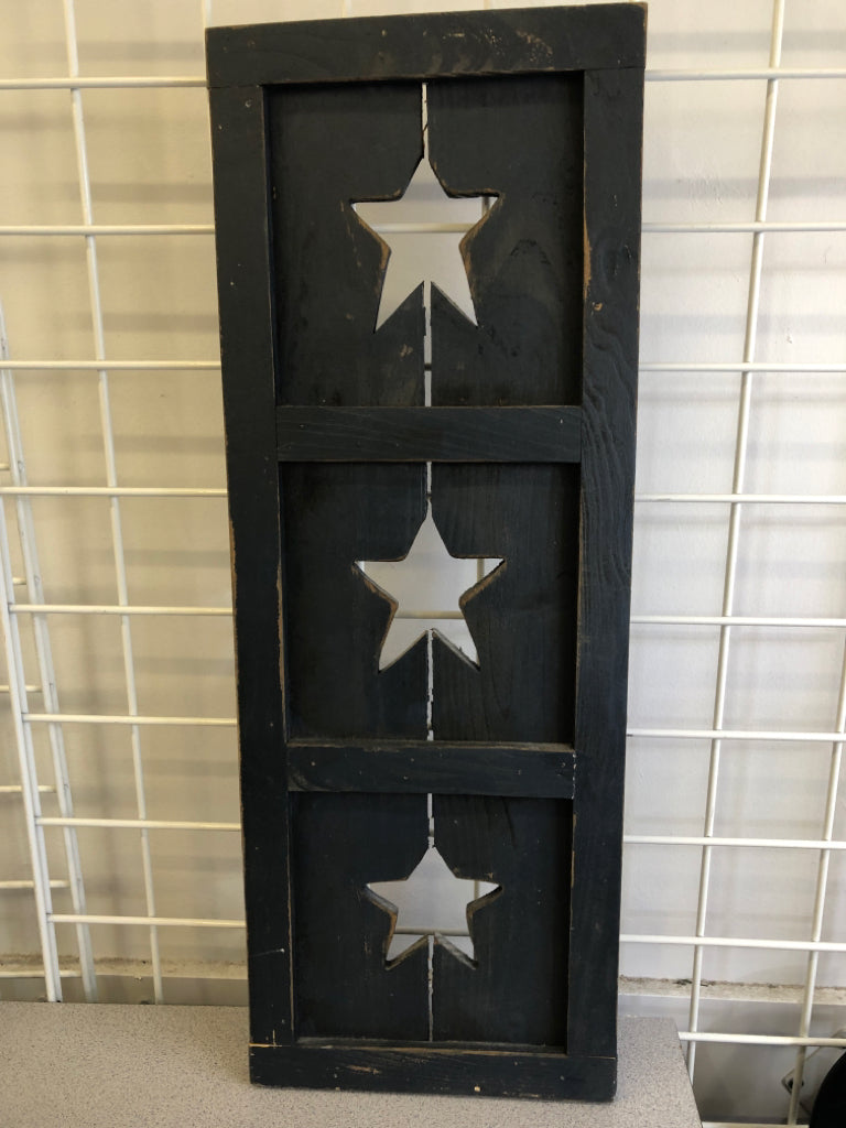 PRIMITIVE BLUE STAR WALL HANGING.