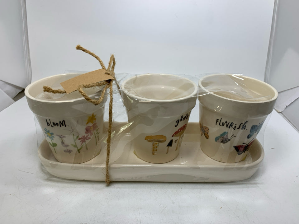 4 PC PLANTERS W/ TRAY BLOOM GROW FLOURISH.