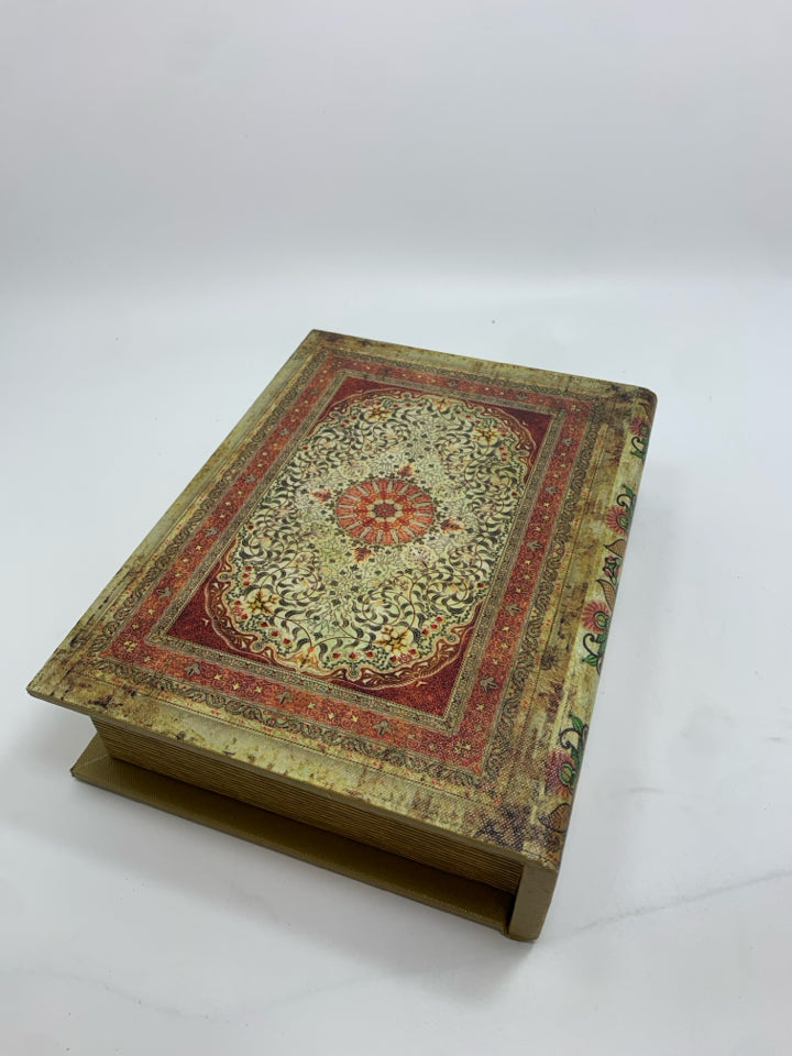 MEDALLION COVER FAUX BOOK STORAGE BOX.