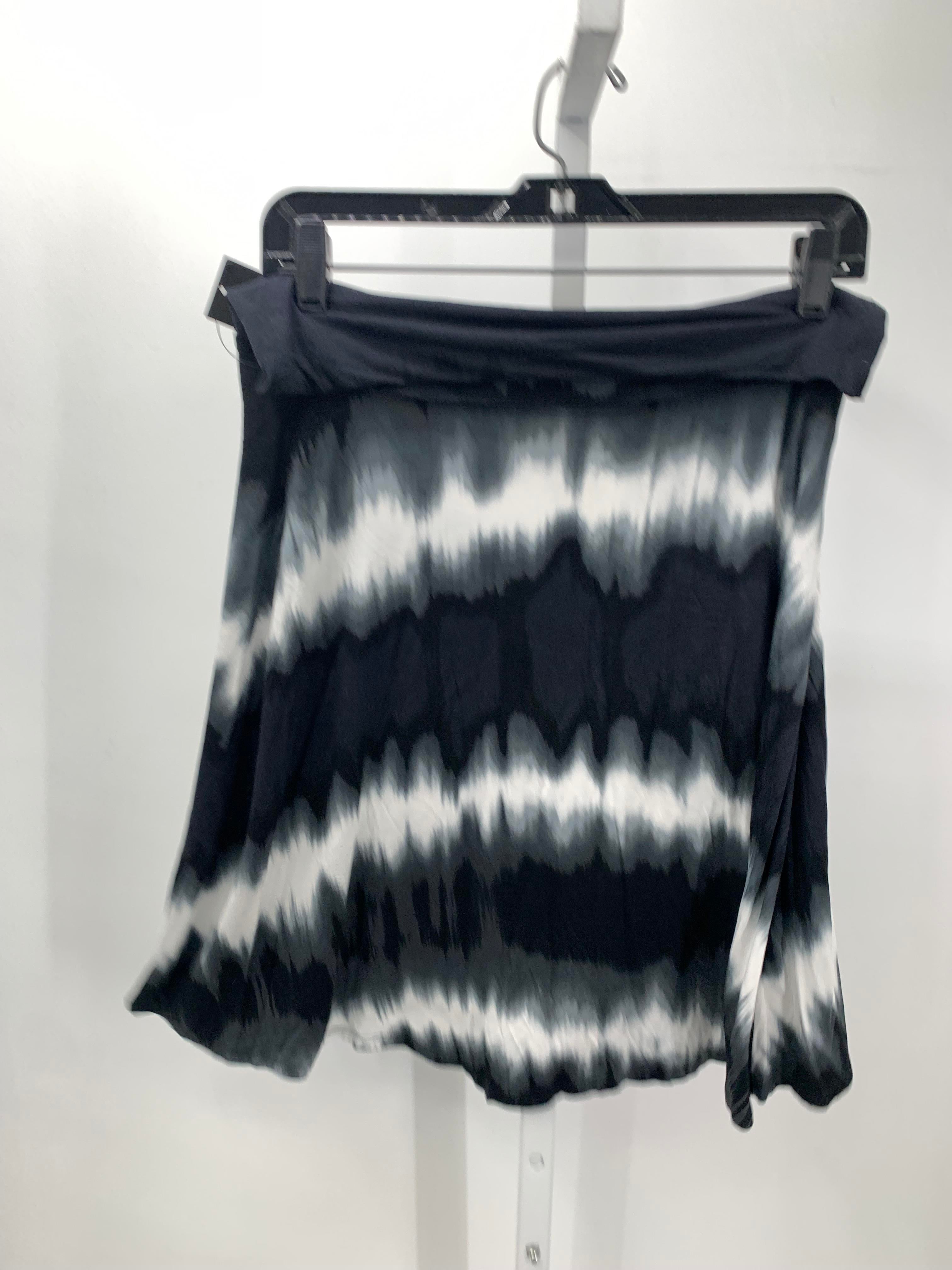 A.N.A. Size Medium Misses Skirt