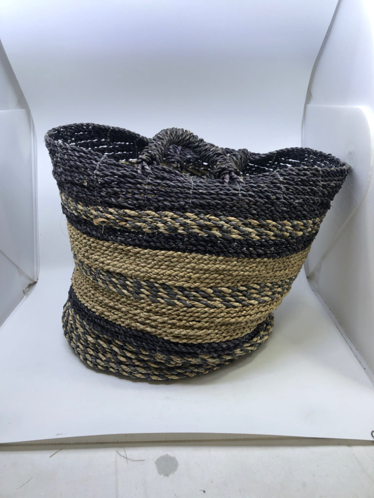 ROUND WOVEN NAVY/CREAM STRIPE BASKET W/HANDLES.