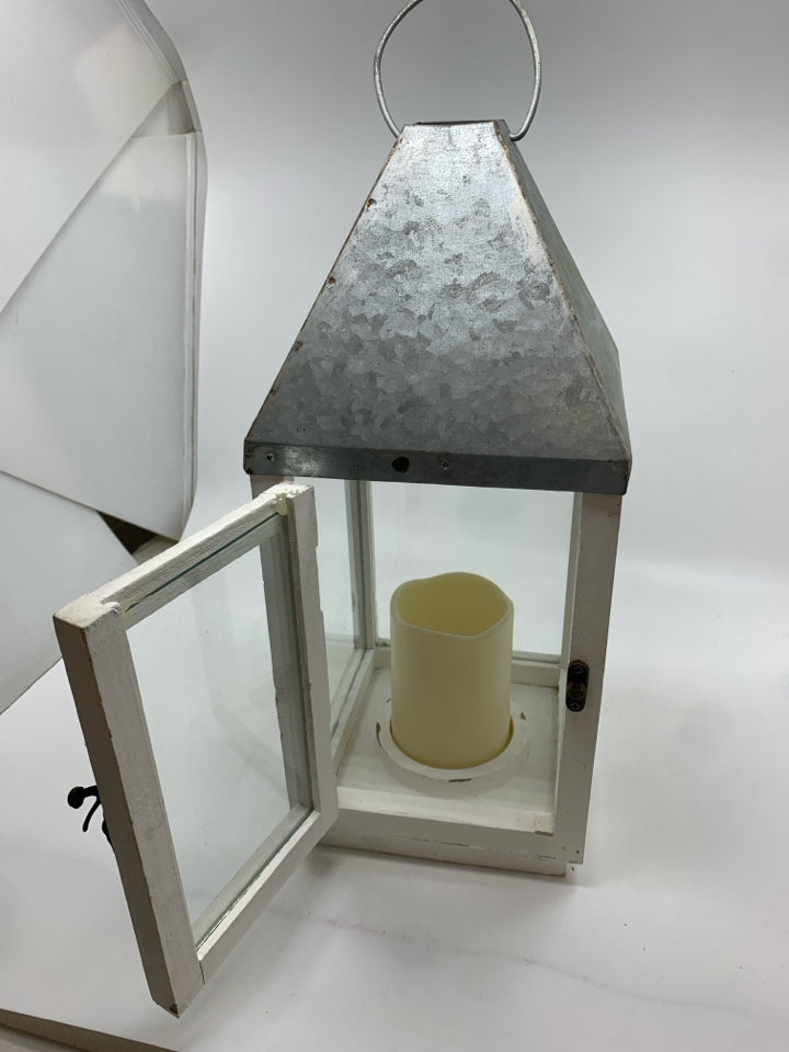 DECORATIVE LANTERN W/BATTERY CANDLE.