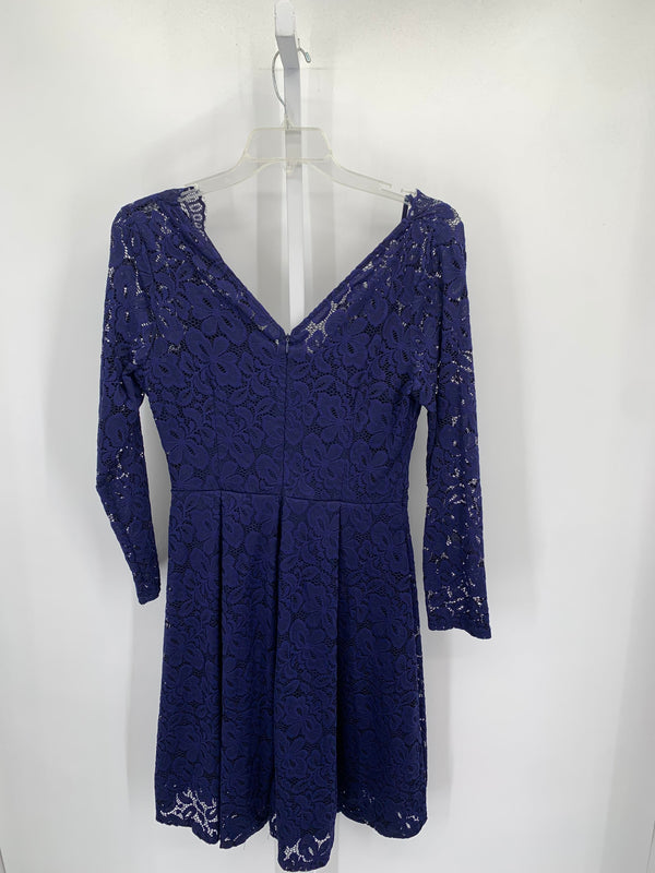 Size Large Misses Long Sleeve Dress