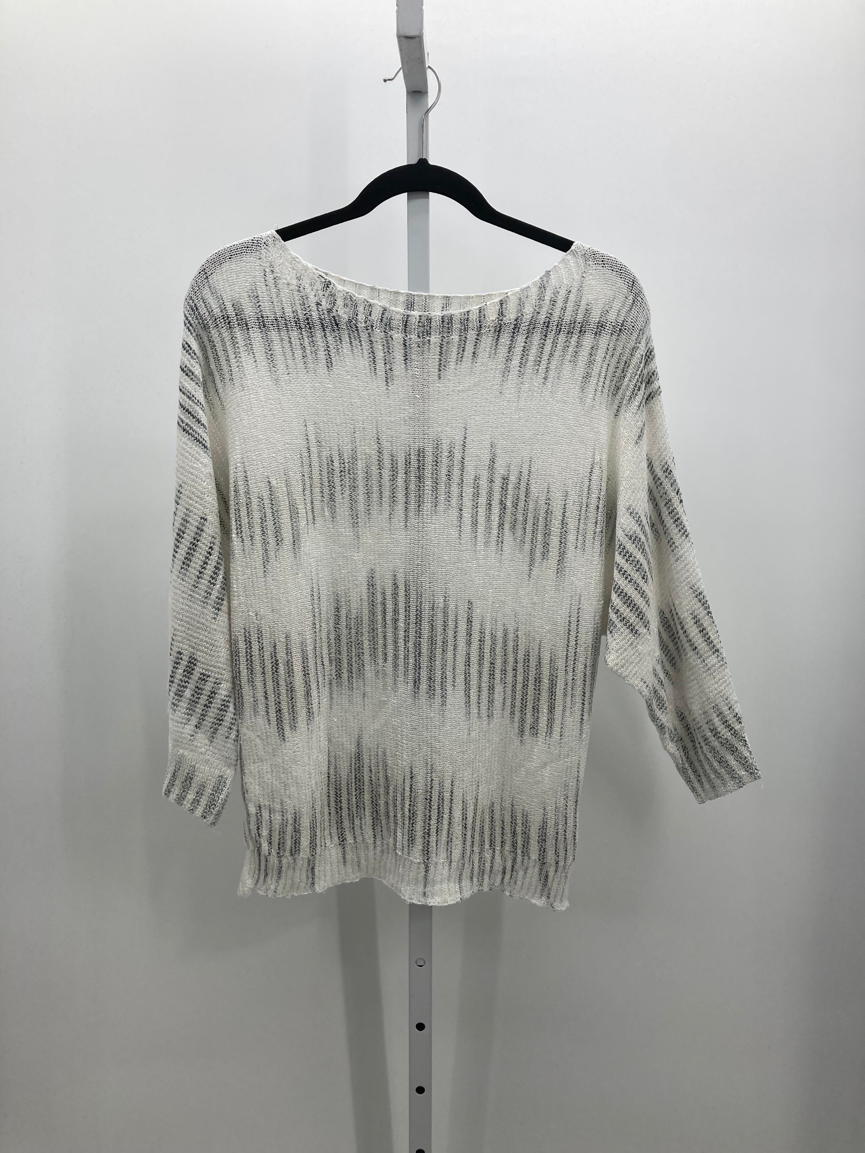 Size Medium Misses 3/4 Sleeve Sweater