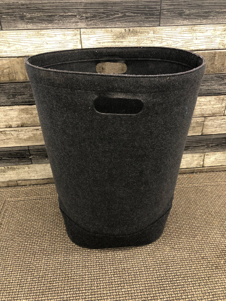 BRIGHTROOM  TALL LAUNDRY HAMPER .