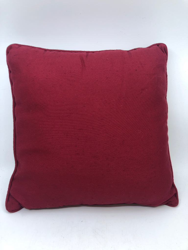RED W/GOLD LEAVES ACCENT PILLOW.