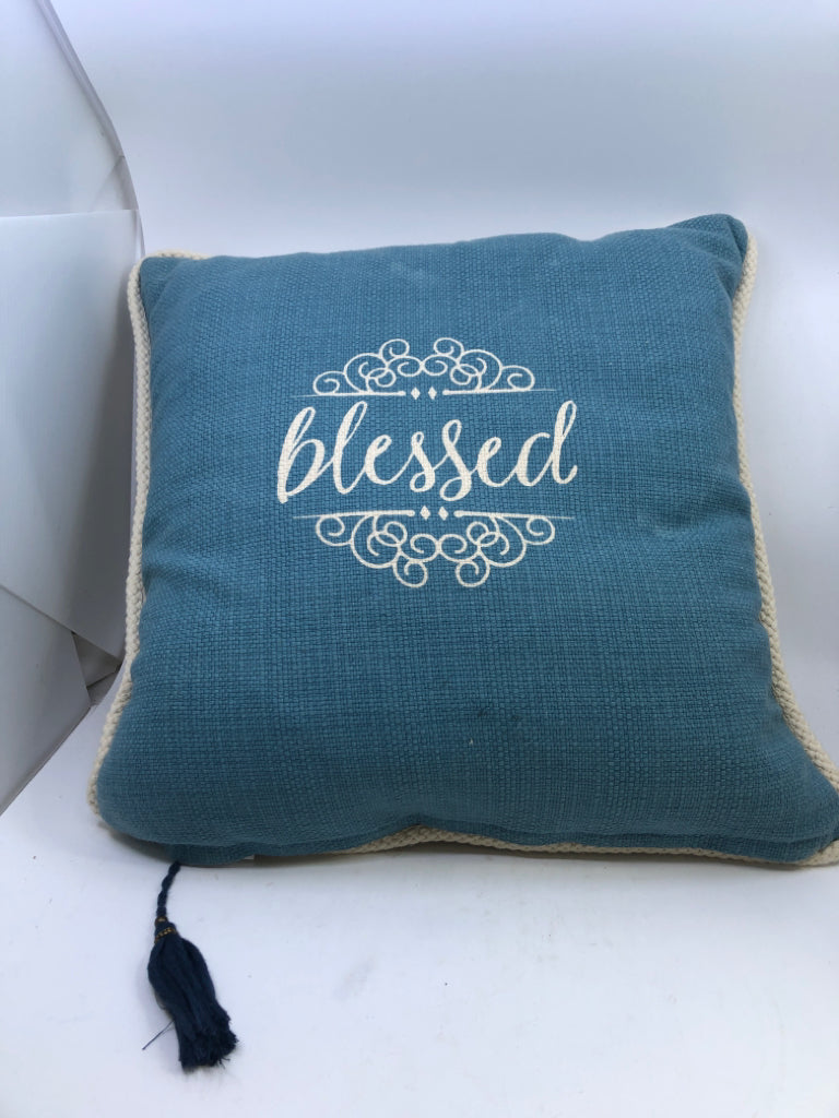 TEAL BLESSED W/FLORALS ACCENT PILLOW.