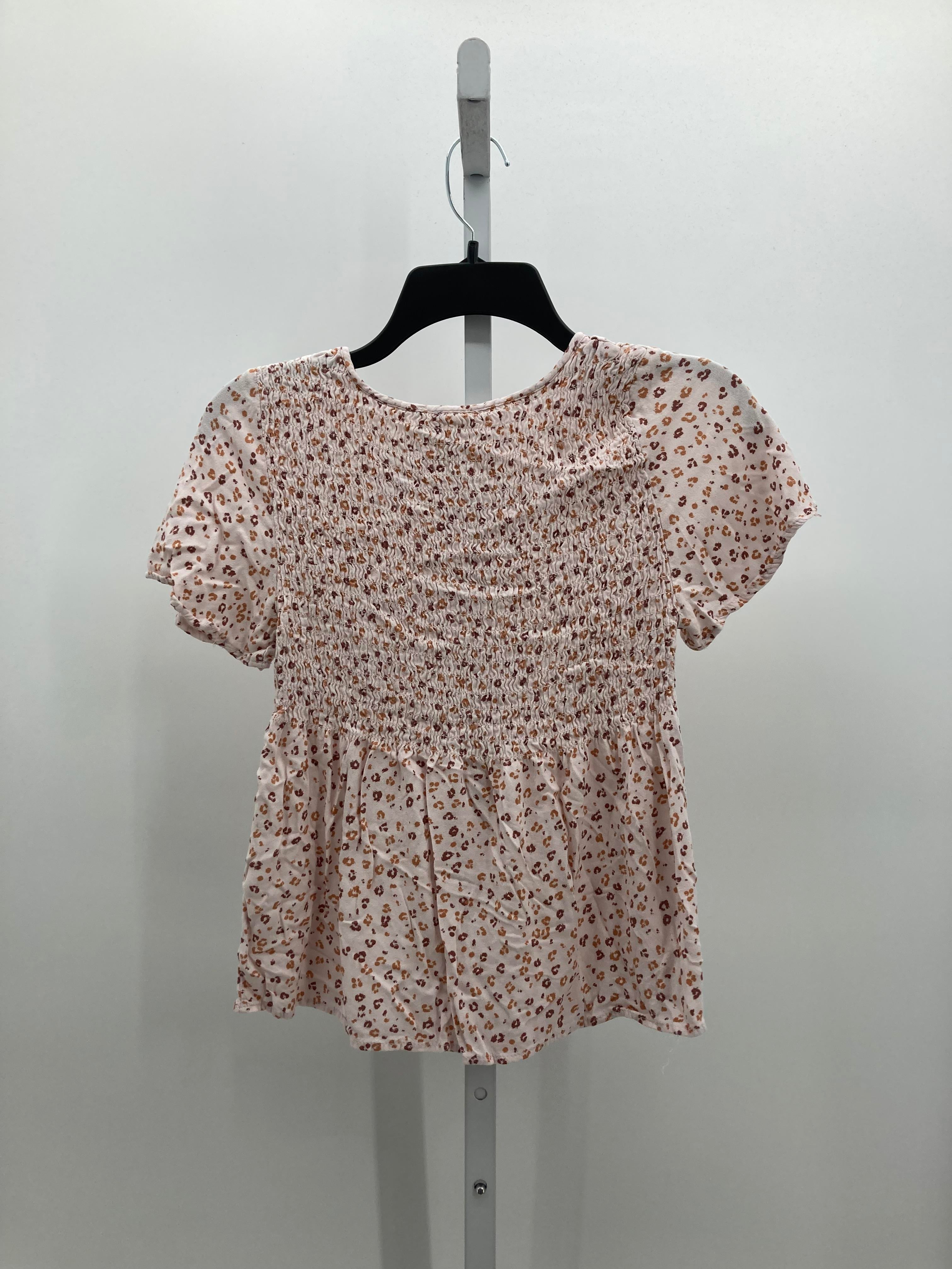Size Medium Juniors Short Sleeve Shirt
