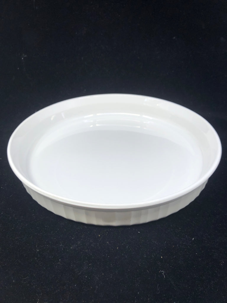 WHITE CORNING WARE RIBBED BAKING DISH.