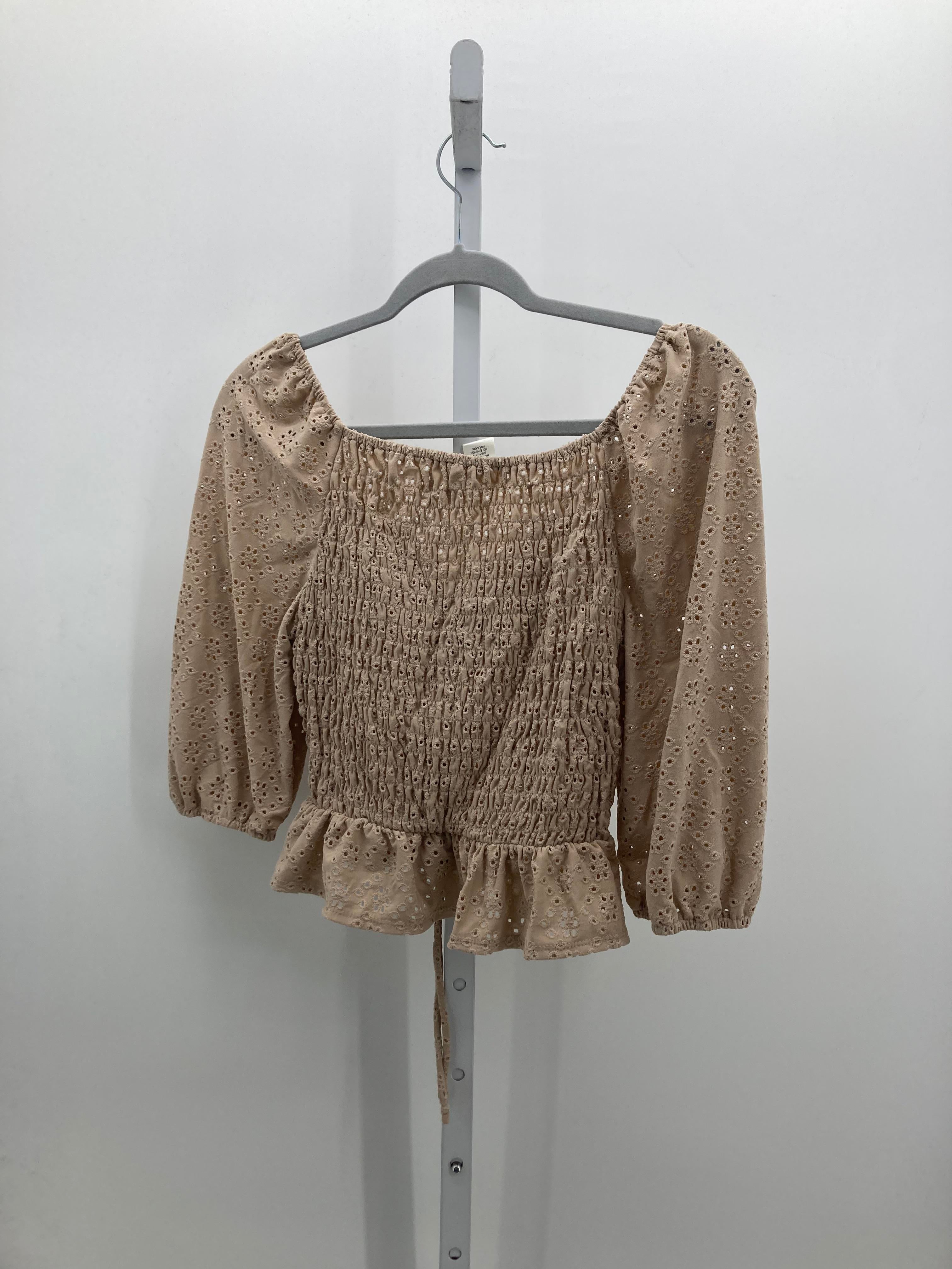 Size Large Juniors 3/4 Sleeve Shirt