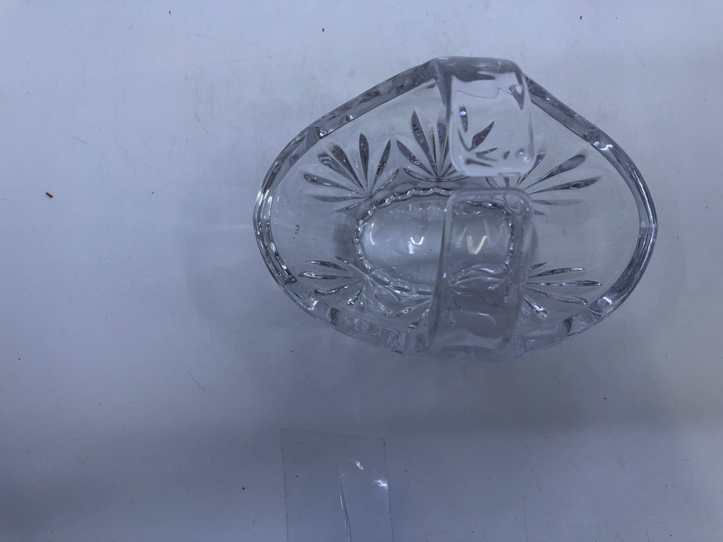 ETCHED CLEAR GLASS BASKET SHAPED DISH.