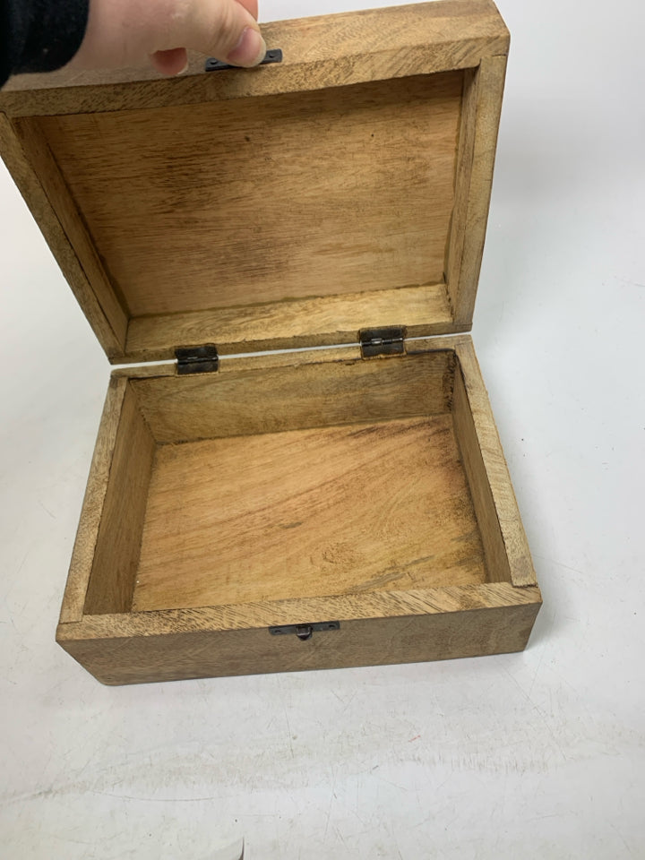 WOOD BOX W/  SPARKLE MONOGRAM "S" JEWELRY BOX.