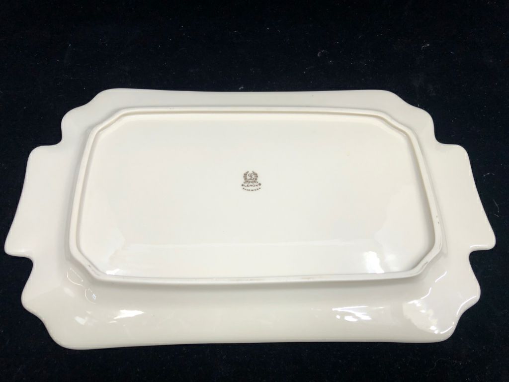 CREAM GOLD TRIM RECTANGLE LENOX TRAY.