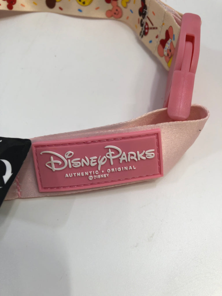 NEW DISNEY PARKS MICKEY FOOD LANYARD W/TAGS.