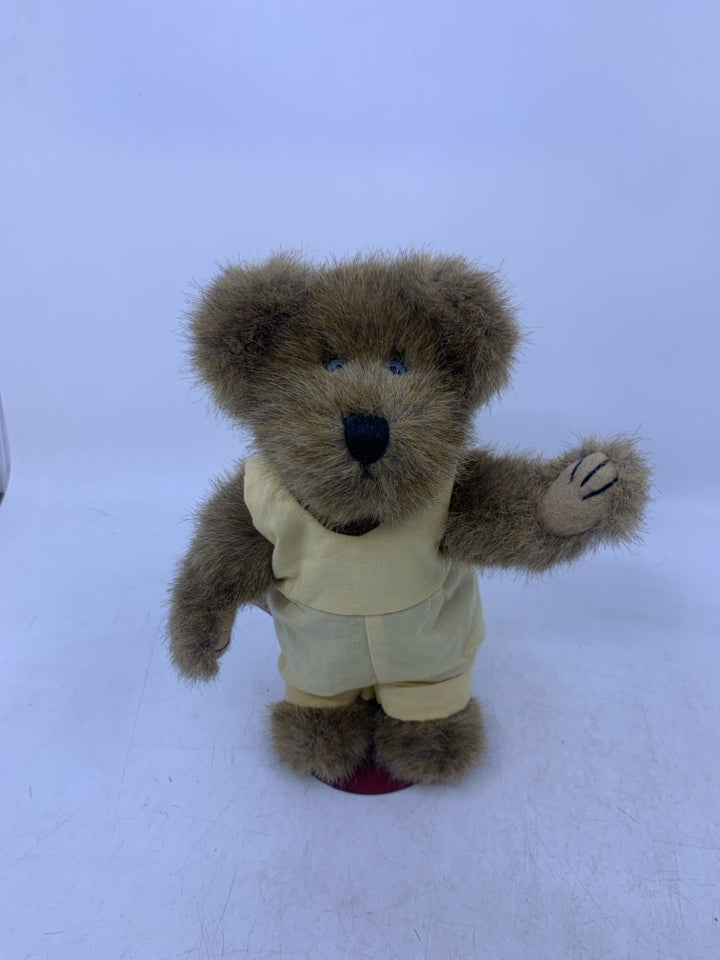 LIGHT BROWN BEAR W/ YELLOW JUMPSUIT W/ STAND.