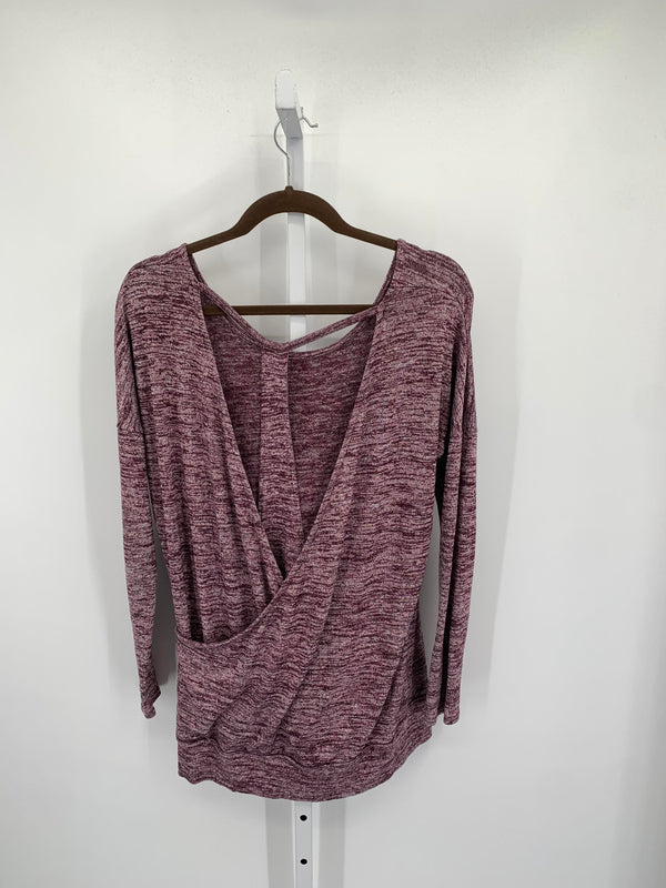 Athleta Size Medium Misses Long Sleeve Shirt