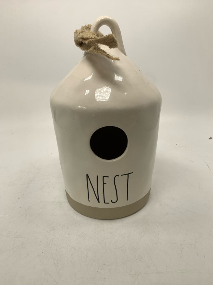 NEST CERAMIC BIRD HOUSE.