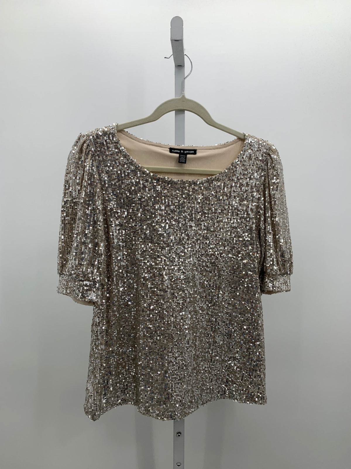 Cable & Gauge Size Medium Misses Short Sleeve Shirt