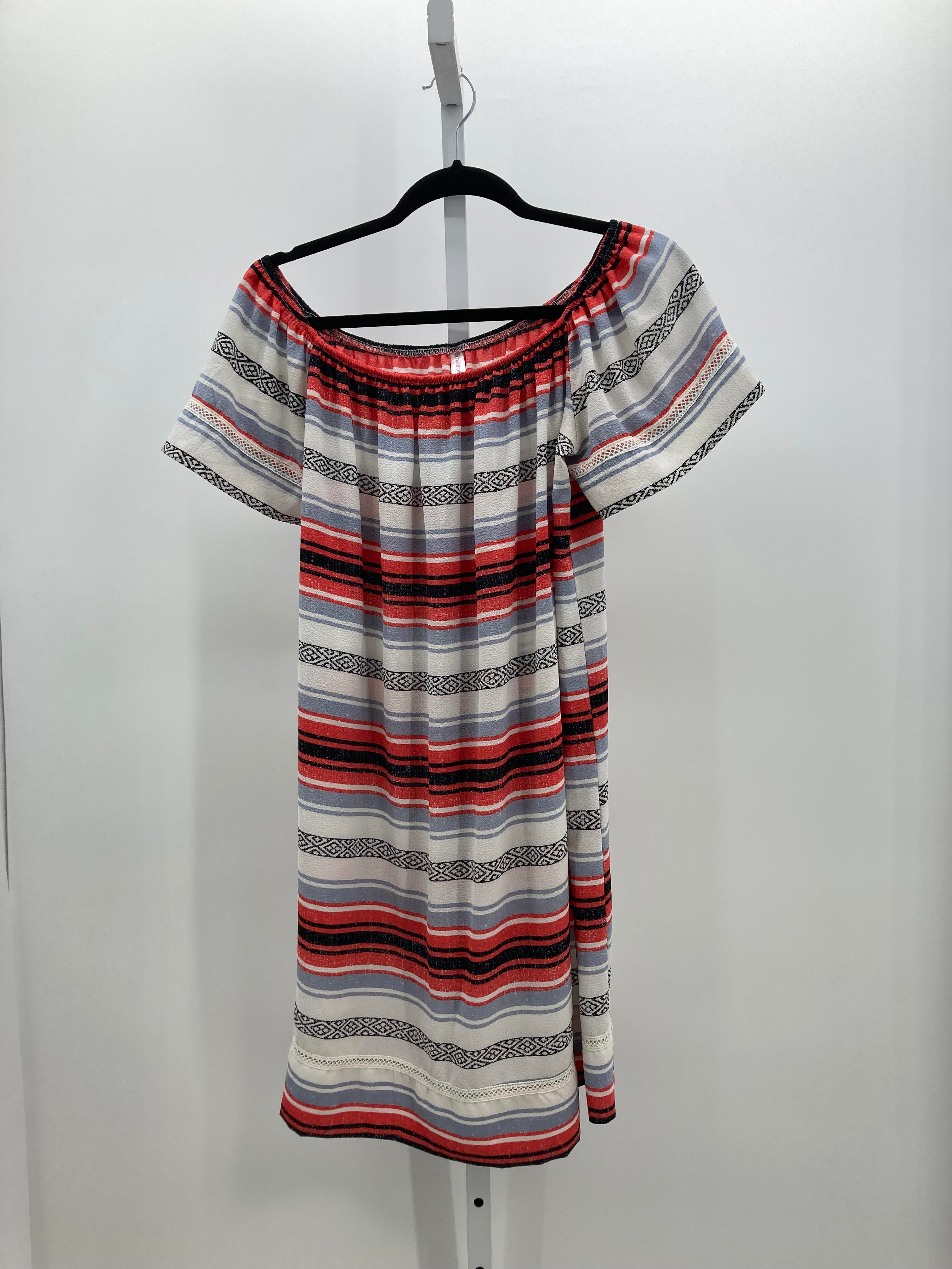 Xhilaration Size Large Misses Short Sleeve Dress