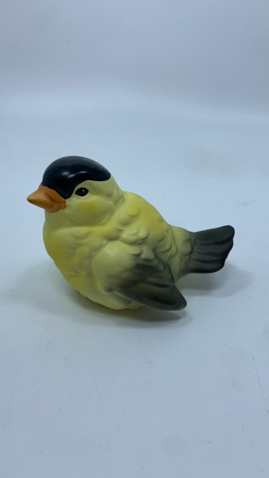 1990 CERAMIC YELLOW/BLACK BIRD.