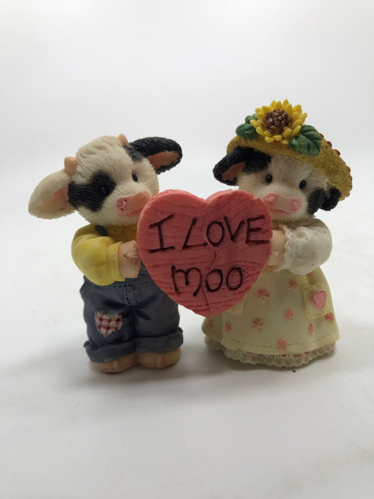 2PC "I LOVE MOO" MARY MOOMOOS FIGURINE.