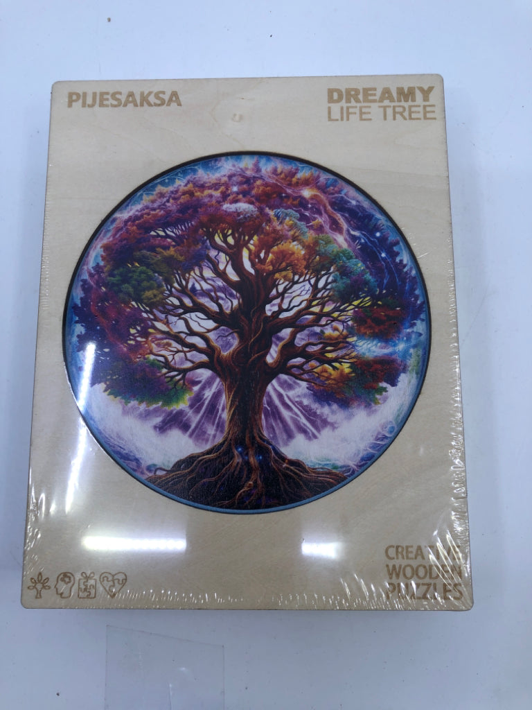 NIB DREAMY TREE WOODEN PUZZLE.