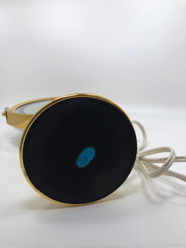 GOLD MAGNIFYING MAKEUP MIRROR.