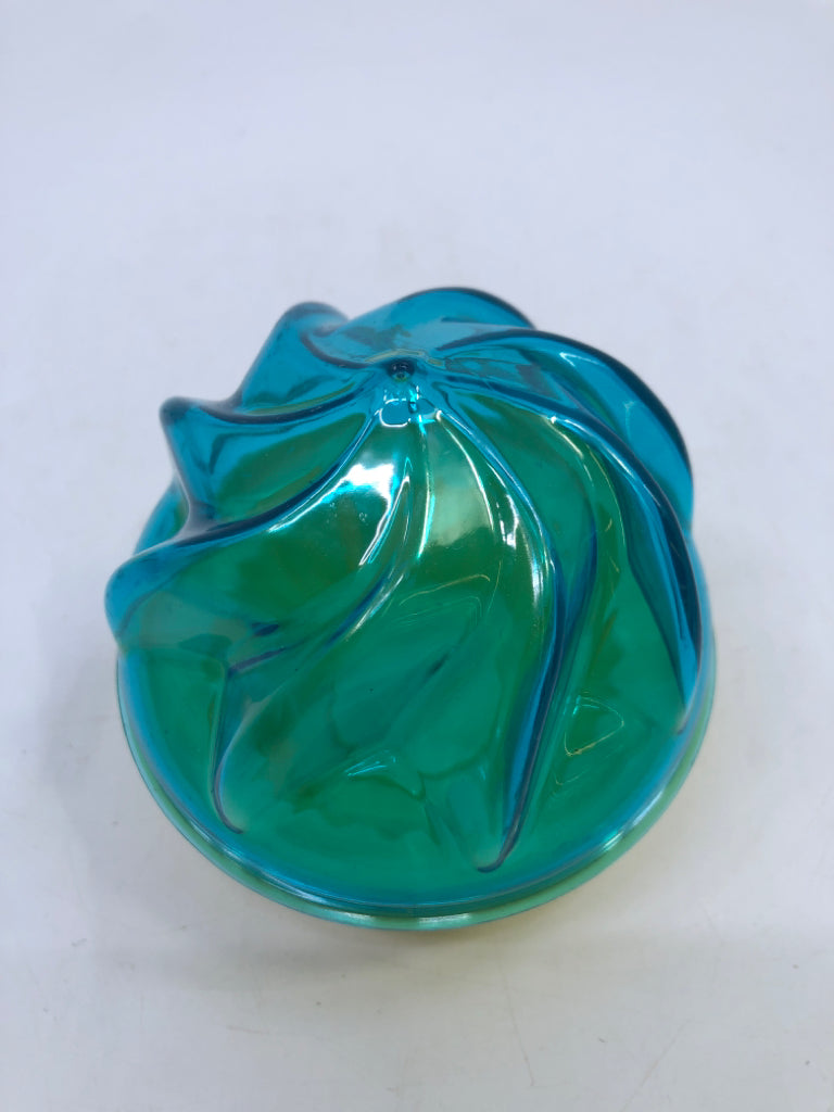 PLASTIC YELLOW & BLUE SINGULAR CUPCAKE HOLDER.