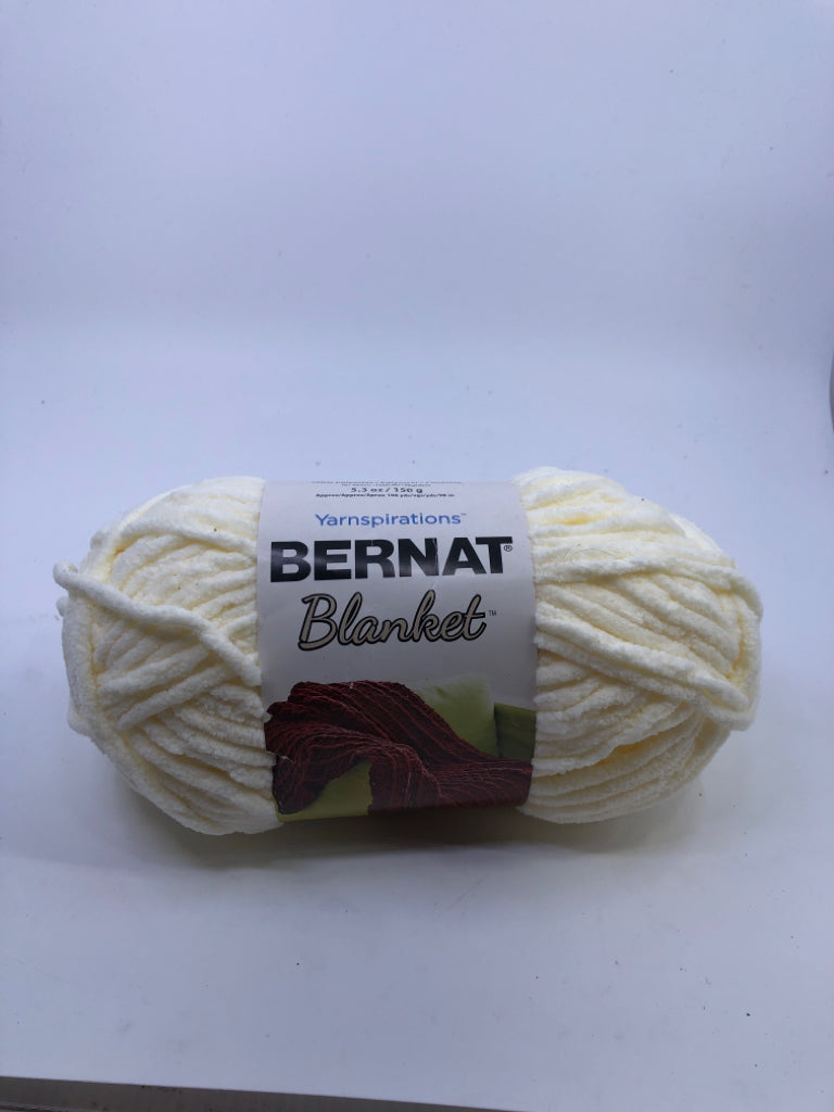 NIP BERNAT BLANKET CREAM YARN.