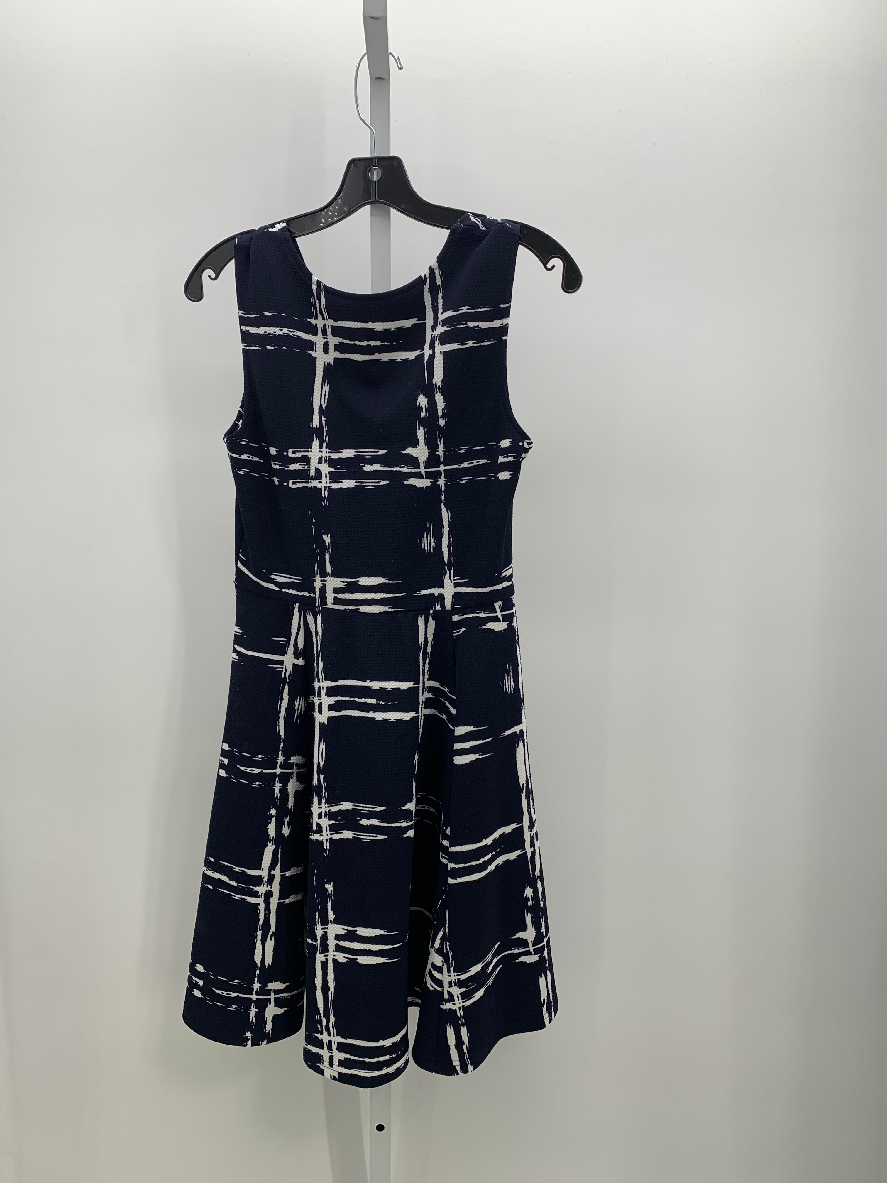 Size Small Misses Sleeveless Dress
