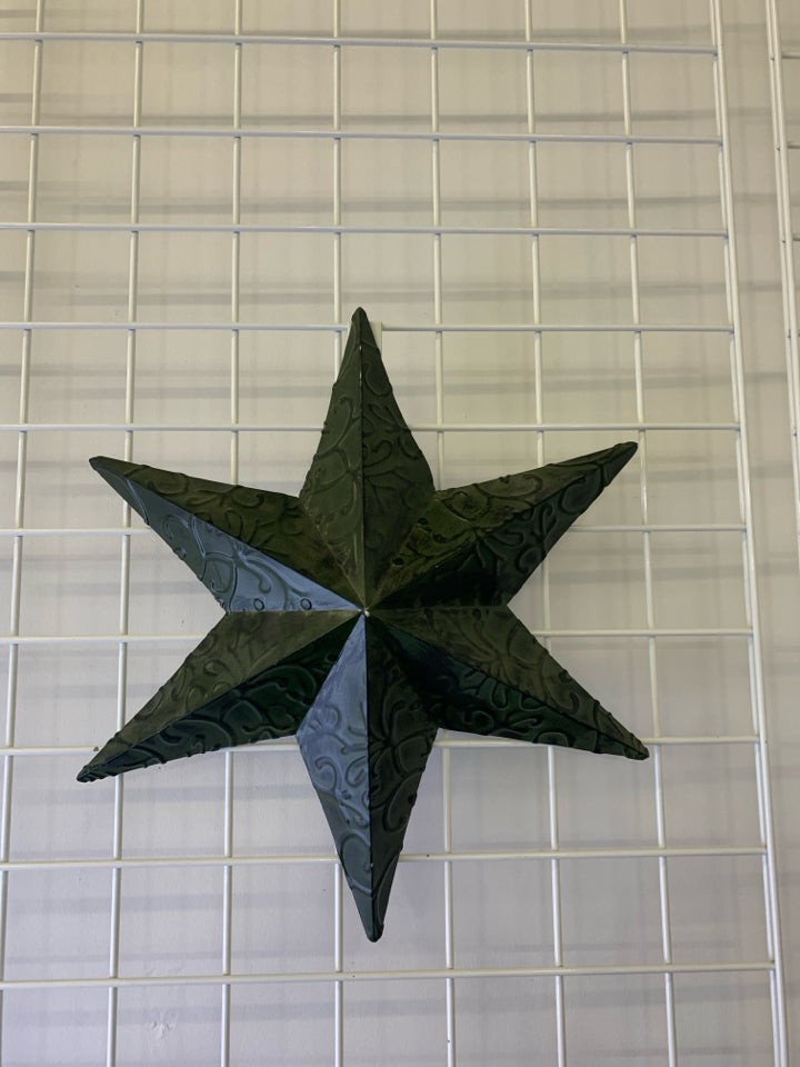 GREEN 6 POINTED STAR WALL HANGING.