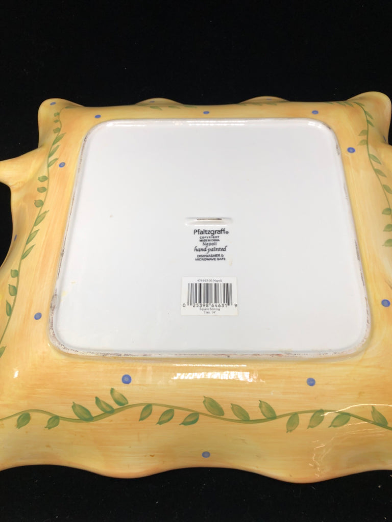 LARGE FLOWER PATTERN SQUARE TRAY.