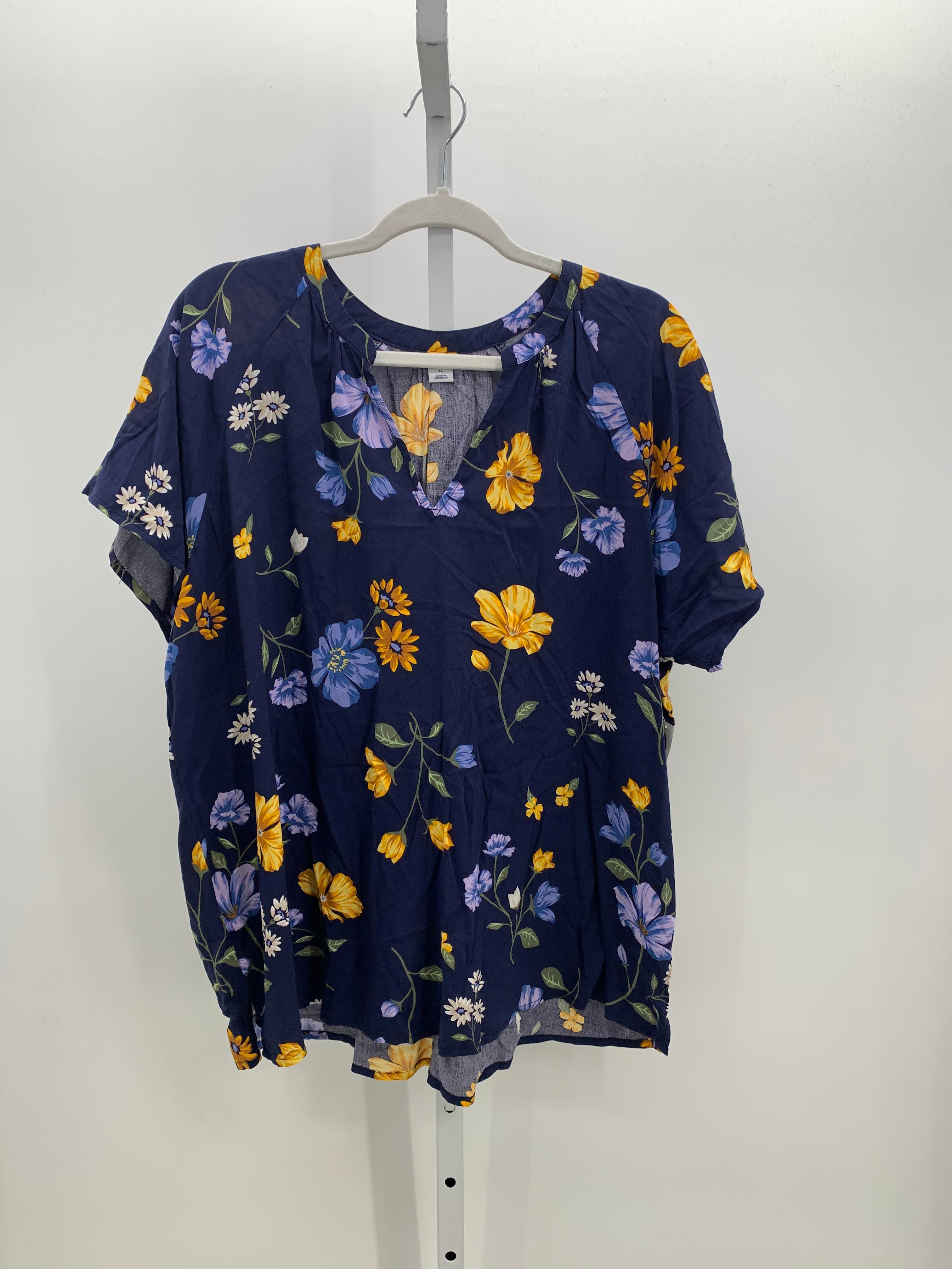 Old Navy Size Extra Large Misses Short Sleeve Shirt