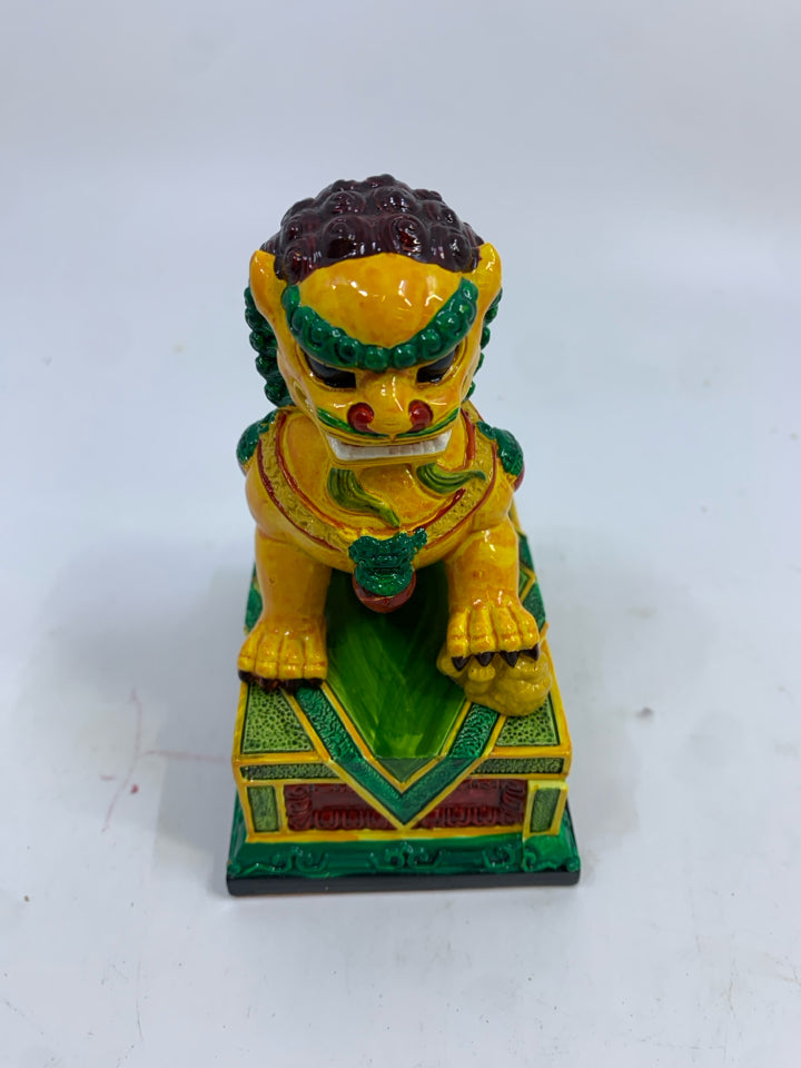 CHINESE LION FIGURINE W/DRAWER.