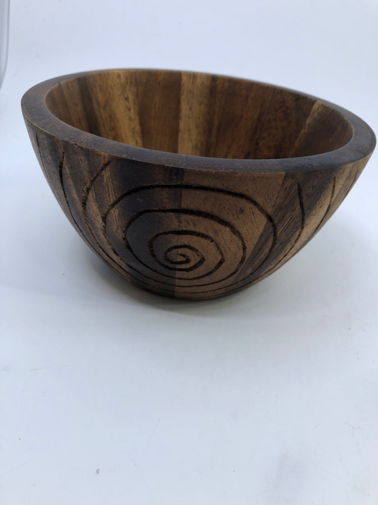 SMALL CARVED DK WOOD BOWL.