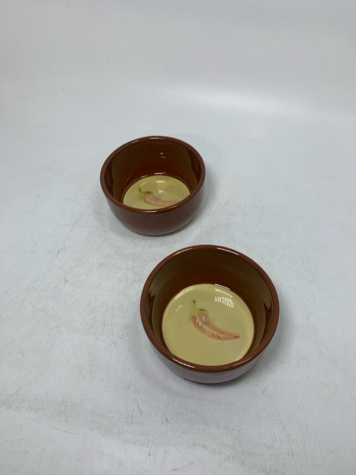 2 SMALL DIPPING BOWLS W/ CHILI PEPPERS.