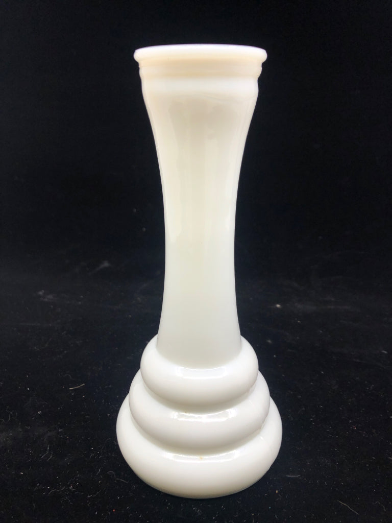 MILK GLASS BUD VASE W RIBBED BOTTOM.