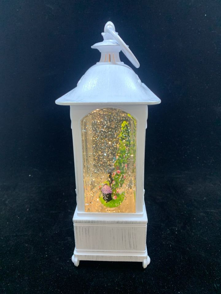 LIGHT-UP GARDEN GLITTER GLOBE.