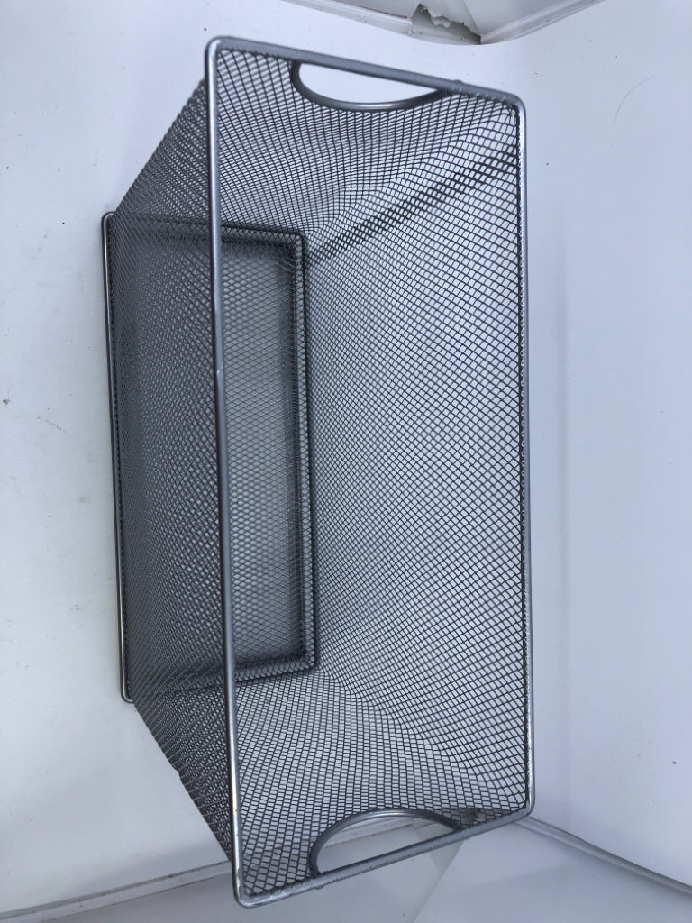 LIGHT GREY METAL FILE STORAGE BIN.