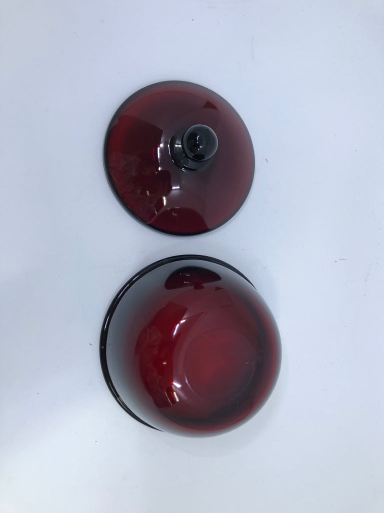 SMALL CRANBERRY RED GLASS COVERED SUGAR BOWL.