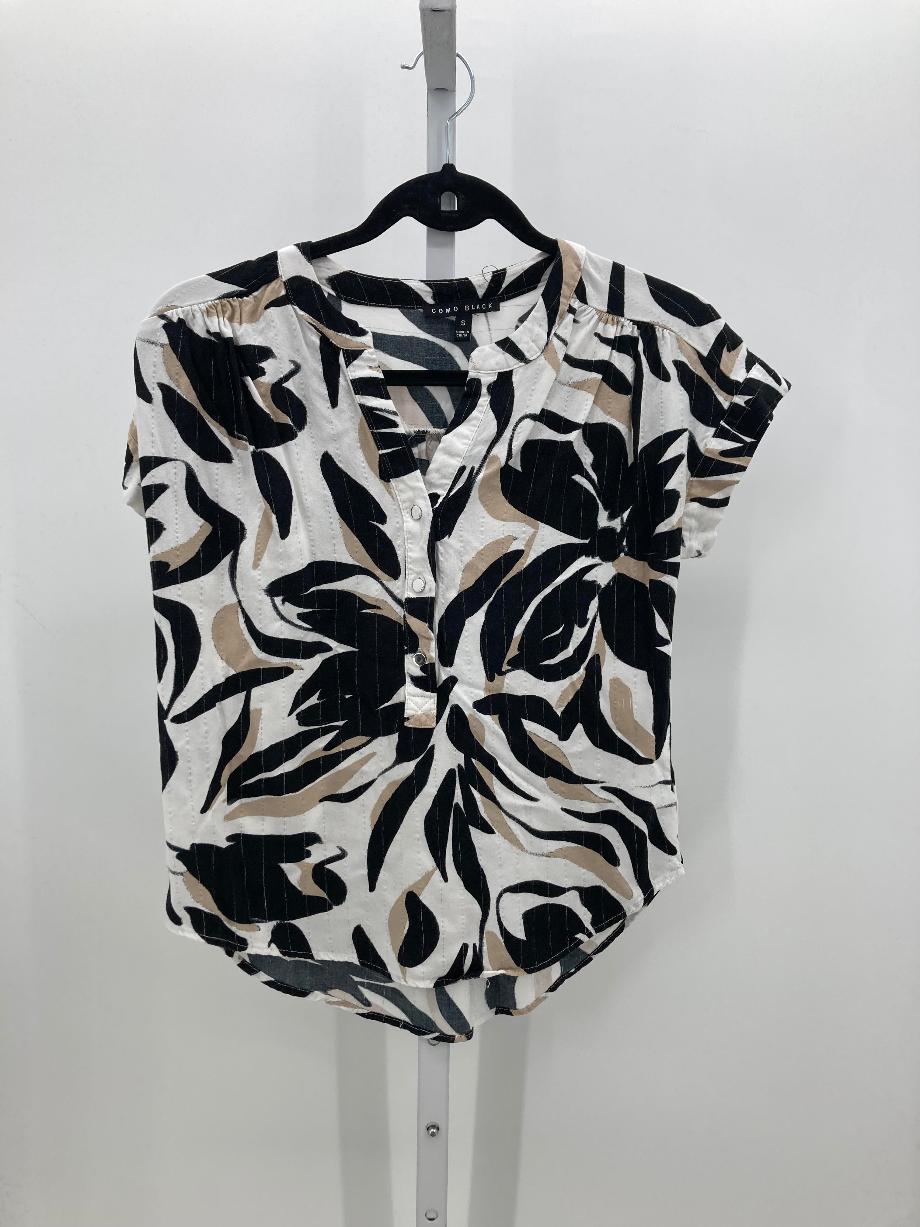 Size Small Misses Short Sleeve Shirt