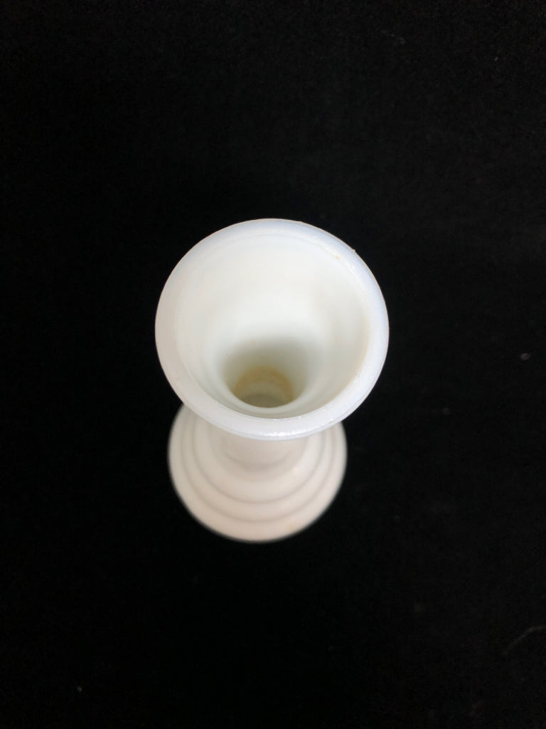 VTG SM RANDALL MILK GLASS VASE.
