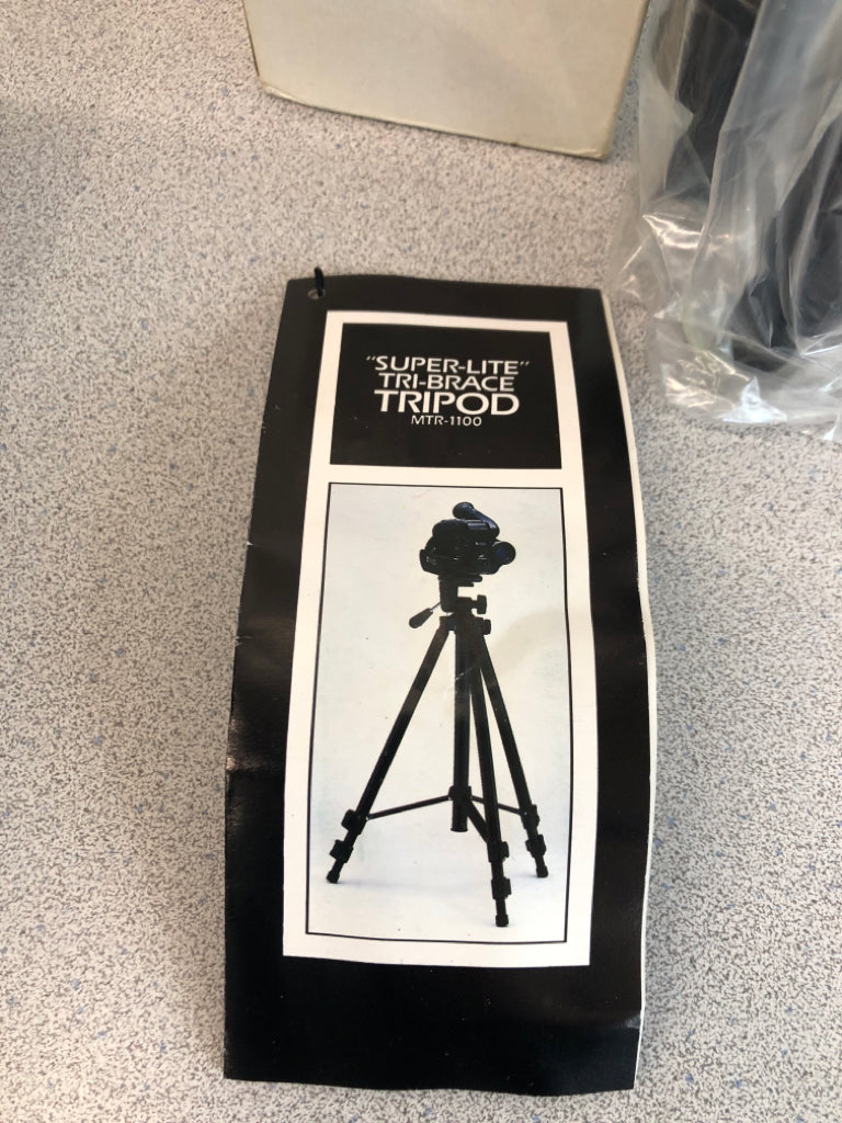 NIB CAMERA TRIPOD.