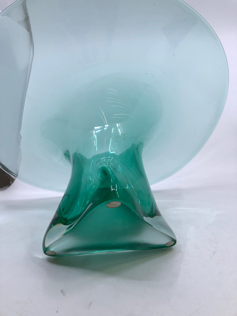 TEAL GLASS VASE CENTERPIECE.