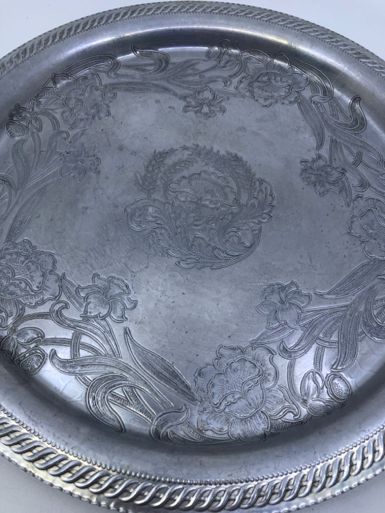 VTG HAMMERED ALUMINUN FLORAL TRAY.