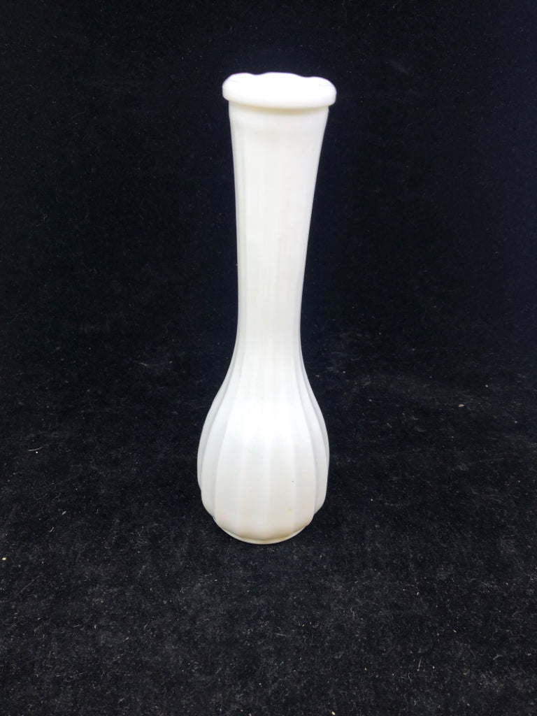 VTG MILK GLASS BUD VASE W SLIGHT RIB.