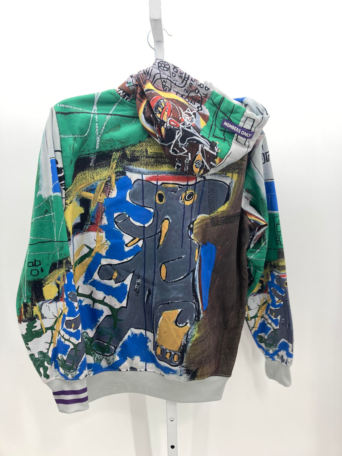 GRAPHIC KNIT.