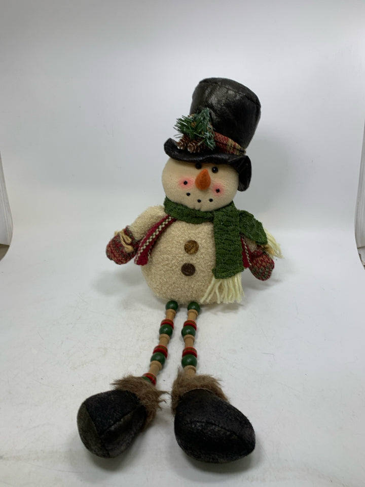 PLUSH PRIMITIVE STYLE SNOWMAN W/ BEADED LEGS SHELF SIT.