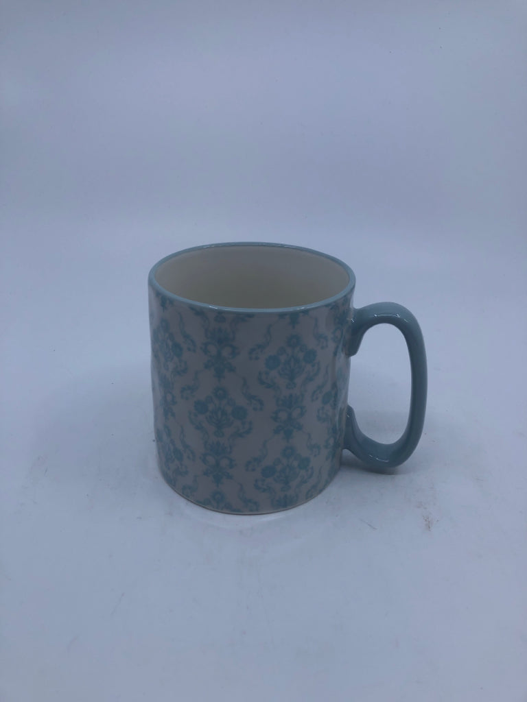 LIGHT BLUE SCROLL/FLORAL DESIGN MUG.